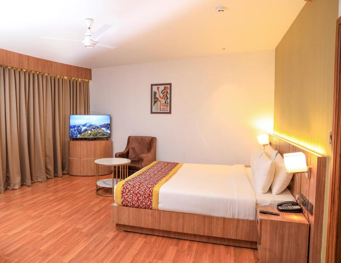 Hotel Sky Sierra Wayanad Kalpetta Luaran gambar