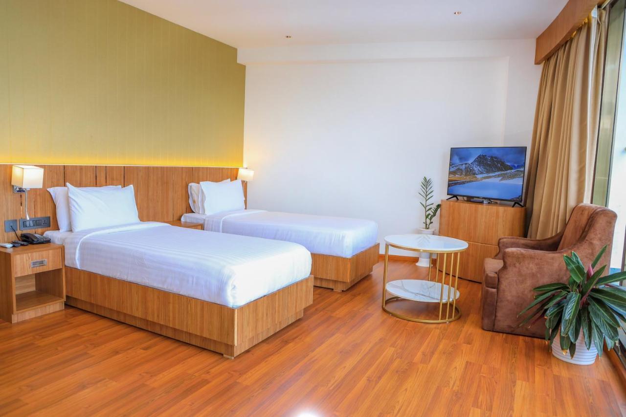 Hotel Sky Sierra Wayanad Kalpetta Luaran gambar